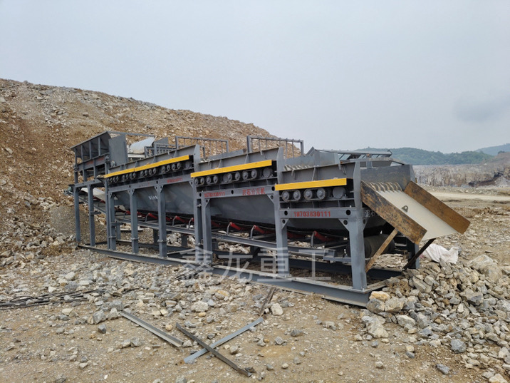 四川1500x10米泥石分離機生產(chǎn)現(xiàn)場